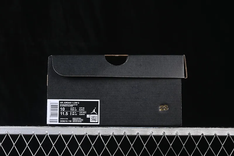 All categories Air Jordan Jordan series basketball shoes Air Jordan 1 Low Air Jordan 1 Low AJ1 Joe 1 patent leather white and blue low-top retro cultural basketball shoes DD9315-118